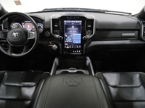 Used 2024 RAM 1500 Laramie AWD/4WD image 7