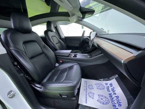 Used 2022 Tesla Model Y Long Range image 28