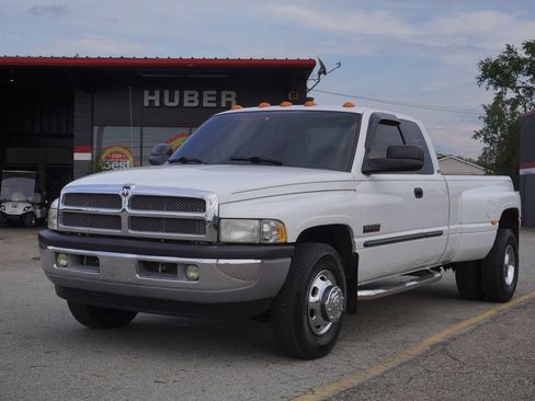 Used 2002 Dodge Ram 3500 Truck 2WD Quad Cab image 3