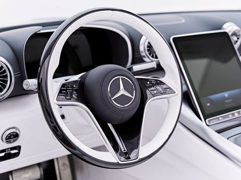 Used 2026 Mercedes-Benz Maybach SL 680 image 64