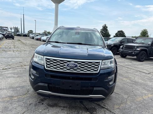Used 2017 Ford Explorer Platinum AWD/4WD image 2