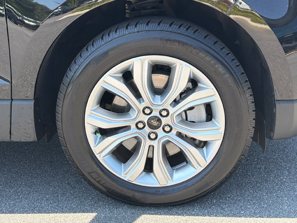 Used 2024 Ford Edge Titanium AWD/4WD image 14