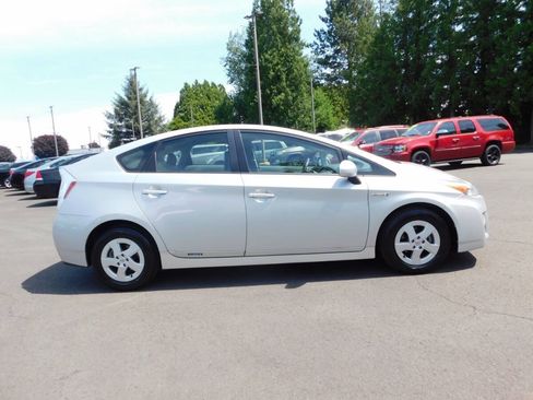 Used 2011 Toyota Prius Two FWD image 16