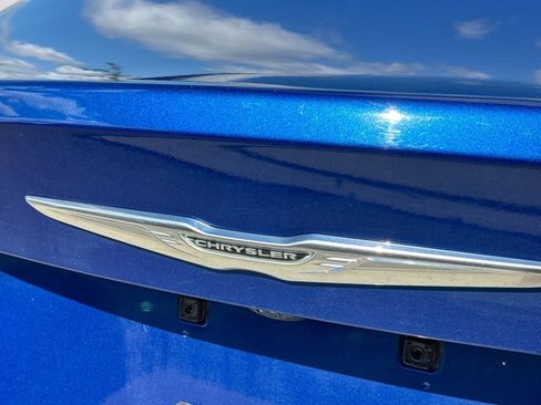 Used 2016 Chrysler 200 S FWD image 13