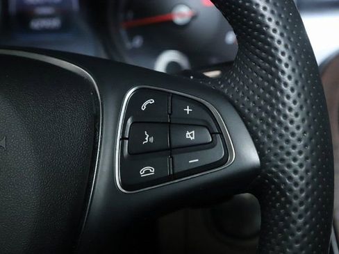 Used 2019 Mercedes-Benz GLC 300 4MATIC image 27