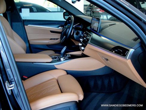 Used 2023 BMW 540i w/ M Sport Package image 41