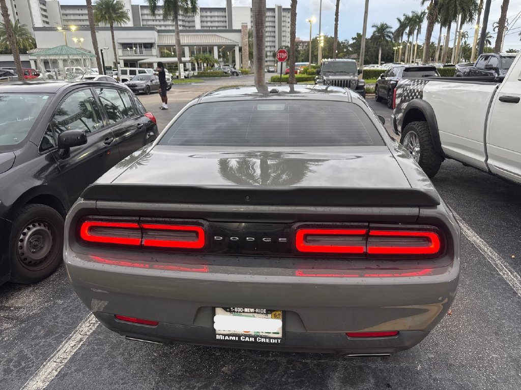 Used 2018 Dodge Challenger R/T w/ Blacktop Package RWD image 2