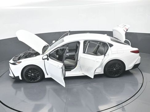 Used 2026 Toyota Camry SE w/ Convenience Package image 72