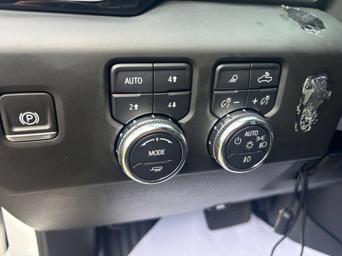 Used 2024 GMC Sierra 2500 AT4 w/ AT4 Premium Plus Package AWD/4WD image 38