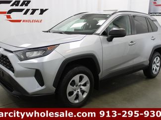 Used 2021 Toyota RAV4 LE video 1