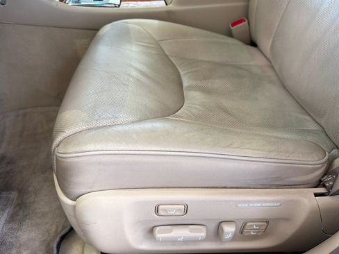 Used 2005 Lexus LS 430 RWD image 14
