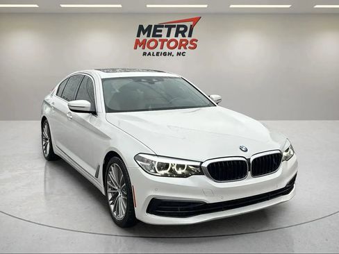Used 2019 BMW 530i w/ Convenience Package image 3