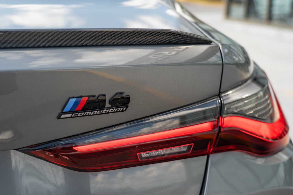 Used 2022 BMW M4 xDrive Competition w/ M Carbon Exterior Package AWD/4WD image 10