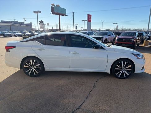 Used 2021 Nissan Altima 2.0 SR image 5