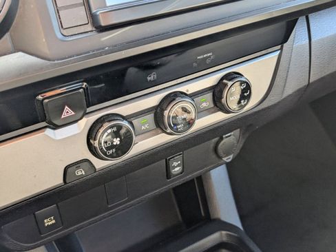 Used 2018 Toyota Tacoma SR image 35