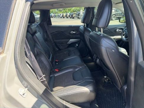 Used 2022 Jeep Cherokee Latitude image 13