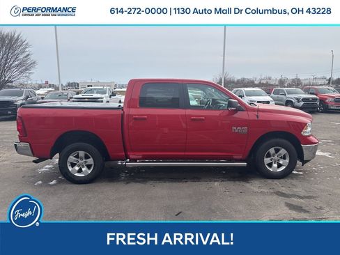 Used 2019 RAM 1500 Classic SLT w/ Luxury Group image 3