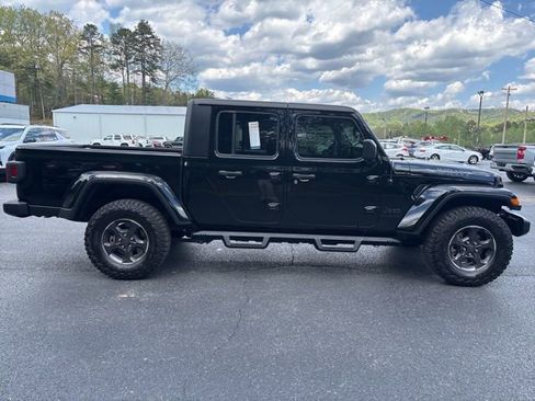 Used 2021 Jeep Gladiator Willys image 3