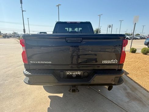 Used 2024 Chevrolet Silverado 2500 High Country w/ High Country Premium Package AWD/4WD image 4