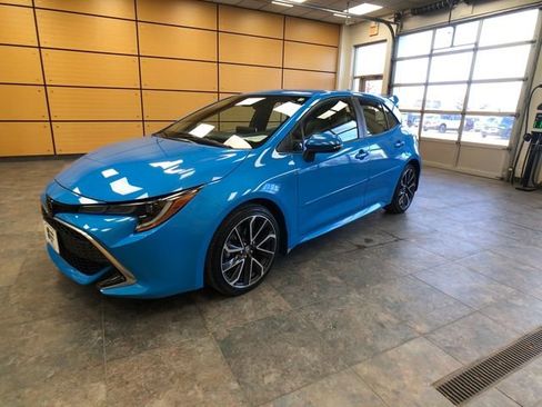 Used 2022 Toyota Corolla XSE image 3