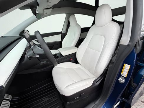 Used 2021 Tesla Model Y Performance image 19