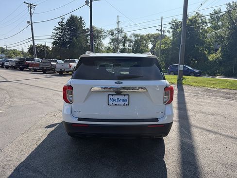Used 2020 Ford Explorer XLT AWD/4WD image 5