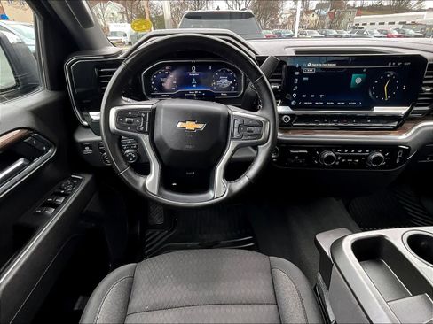 Used 2025 Chevrolet Silverado 1500 LT image 17