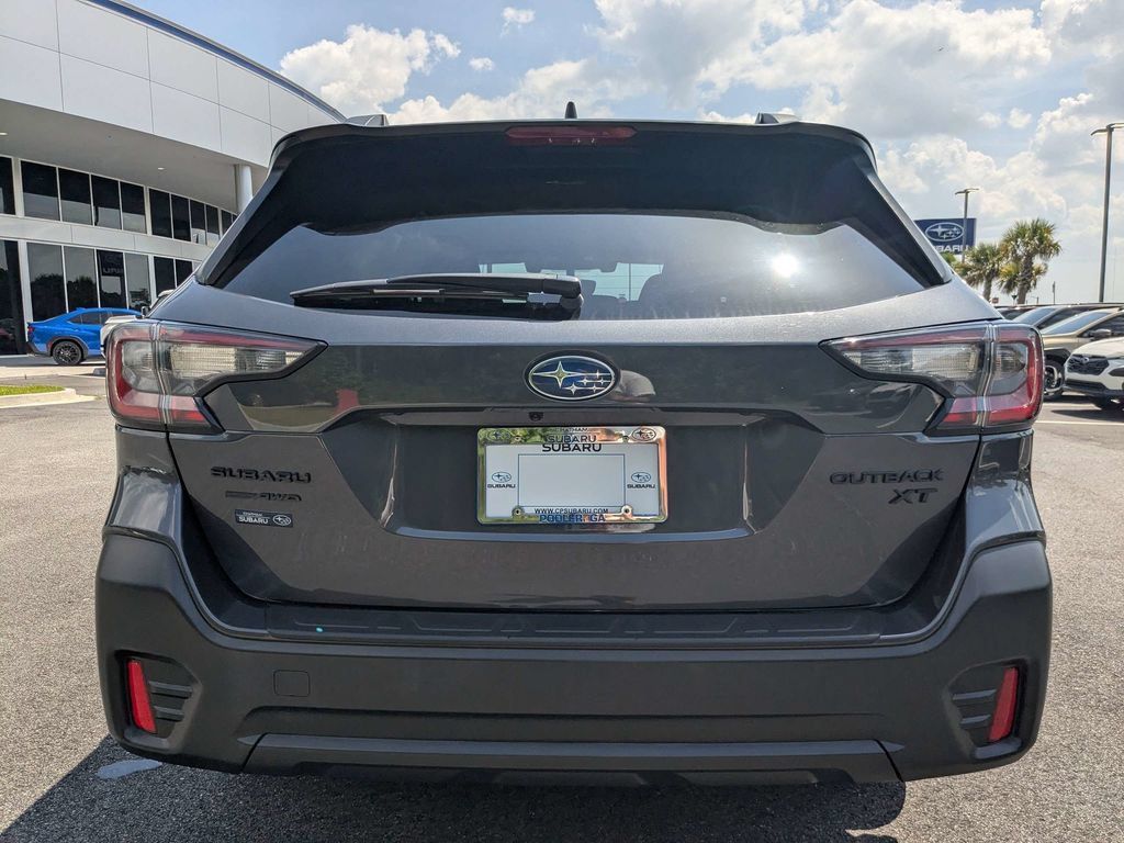 Used 2022 Subaru Outback Onyx Edition XT AWD/4WD image 3