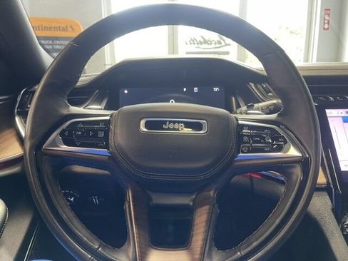 Used 2025 Jeep Grand Cherokee Summit w/ Obsidian Package AWD/4WD image 22