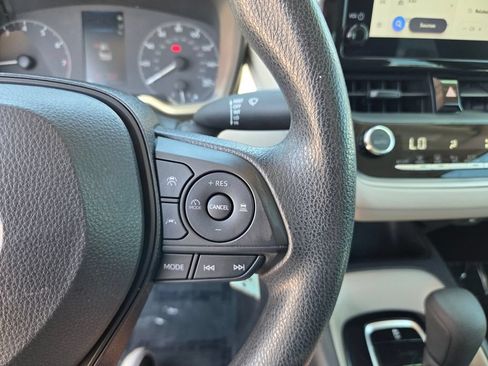 Used 2023 Toyota Corolla LE FWD image 29