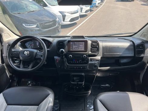 Used 2025 RAM ProMaster 2500 w/ Convenience Group FWD image 14