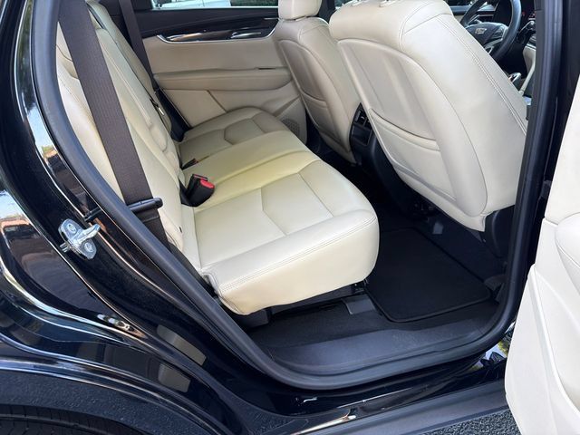 Used 2017 Cadillac XT5 FWD image 15