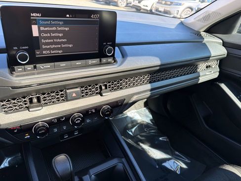 Used 2023 Honda Accord EX image 22