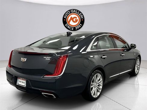 Used 2019 Cadillac XTS Luxury image 7