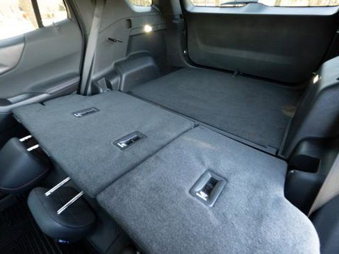 Used 2025 Chevrolet Equinox RS w/ Safety and Technology Package image 32