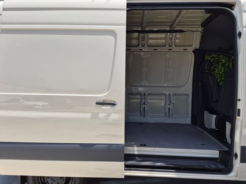 Used 2024 Mercedes-Benz Sprinter 2500 image 20