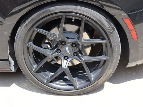 Used 2022 Chevrolet Camaro LT RWD image 27