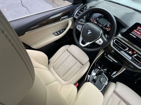 Used 2023 BMW X4 xDrive30i w/ Parking Assistance Package AWD/4WD image 16