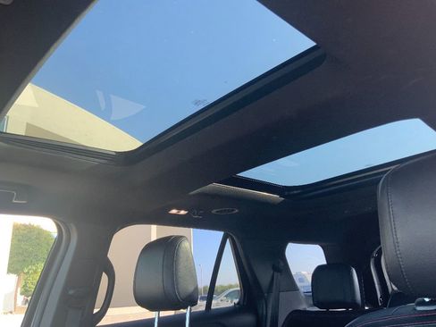 Used 2018 Ford Explorer XLT w/ Equipment Group 202A image 22