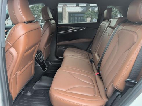 Used 2022 Lincoln Nautilus Reserve FWD image 25