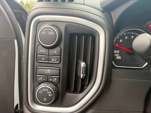 Used 2022 Chevrolet Silverado 1500 LT AWD/4WD image 19