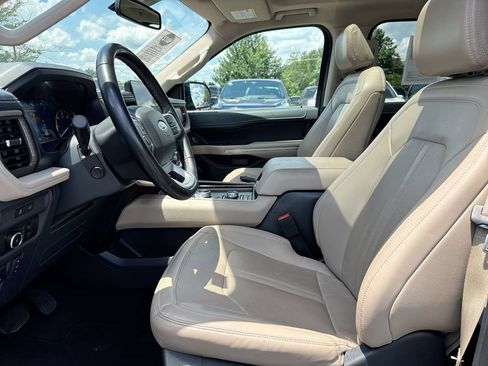 Used 2024 Ford Expedition Max Limited AWD/4WD image 21