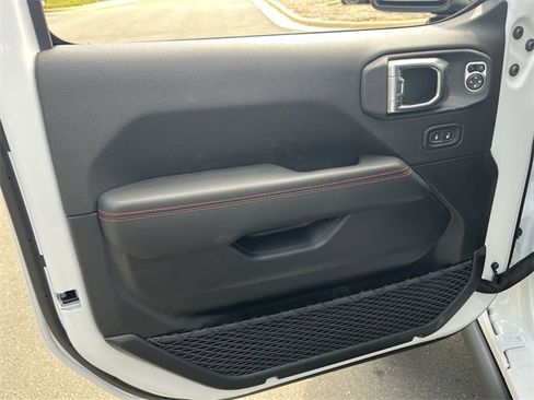 New 2025 Jeep Wrangler Rubicon image 30