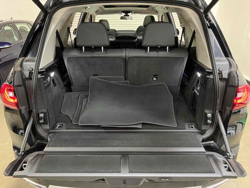 Used 2022 BMW X7 xDrive40i w/ Premium Package AWD/4WD image 86