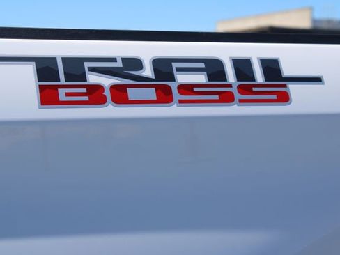 Used 2024 Chevrolet Silverado 1500 LT Trail Boss w/ Protection Package AWD/4WD image 11