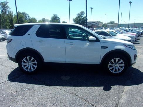 Used 2017 Land Rover Discovery Sport SE AWD/4WD image 5