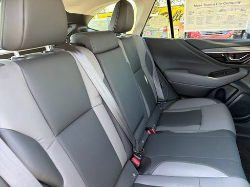 Used 2025 Subaru Outback Onyx Edition AWD/4WD image 28