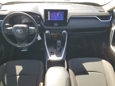 Used 2025 Toyota RAV4 LE AWD/4WD image 30