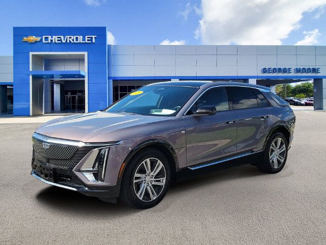 Certified 2024 Cadillac Lyriq Tech AWD/4WD image 2