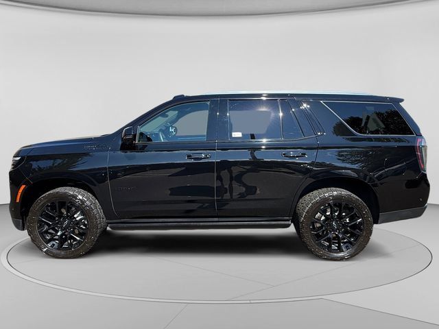 Used 2025 Chevrolet Tahoe High Country AWD/4WD image 2